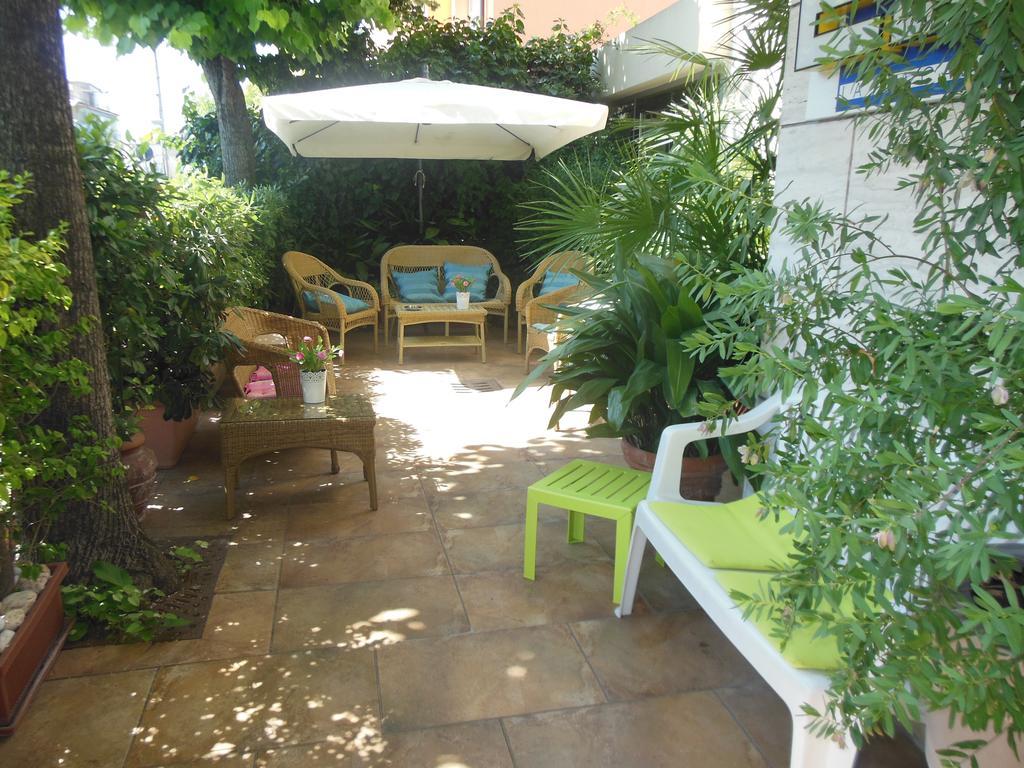 Hotel Edy Rimini Dış mekan fotoğraf