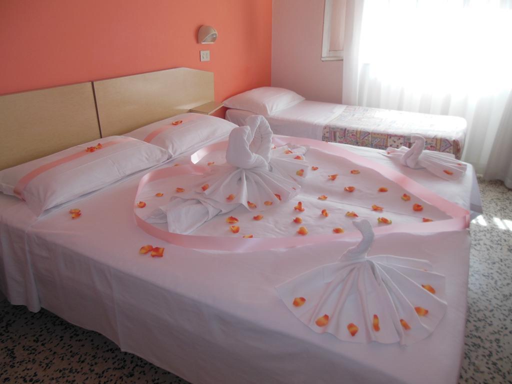 Hotel Edy Rimini Dış mekan fotoğraf