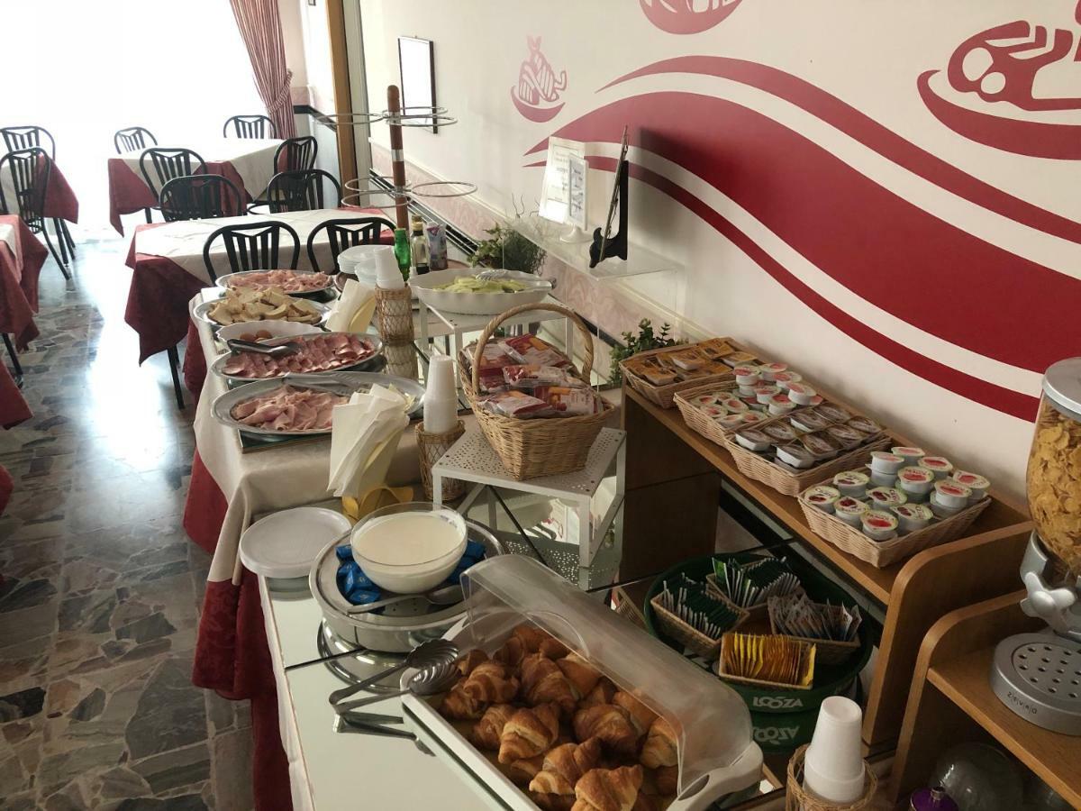 Hotel Edy Rimini Dış mekan fotoğraf