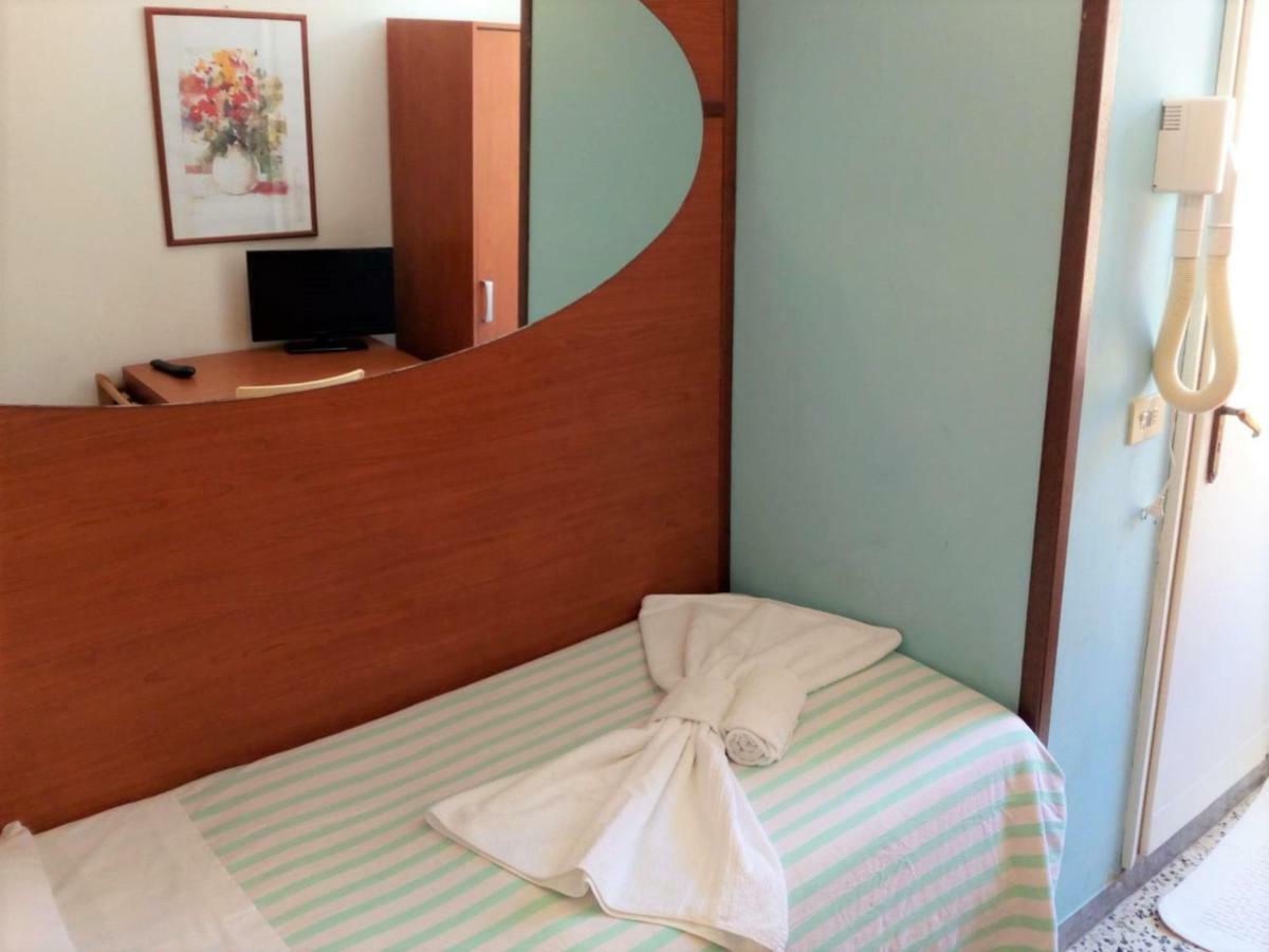 Hotel Edy Rimini Dış mekan fotoğraf